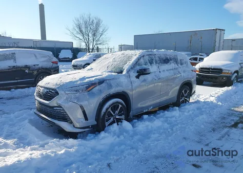 2022 Toyota Highlander Xse z USA, uszkodzony, nr VIN 5TDLZRBH3NS216178